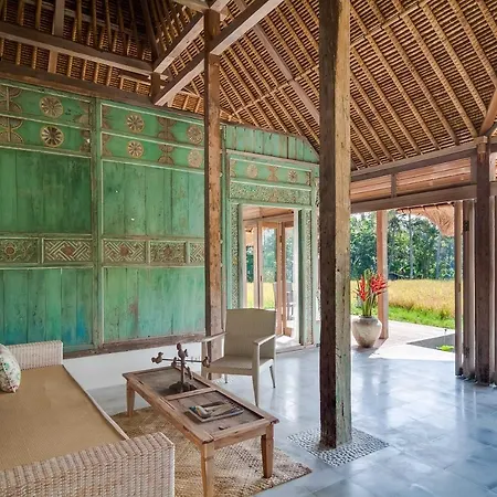 Bennu House Villa